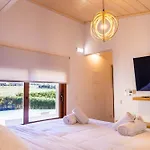 Chalet Lemont